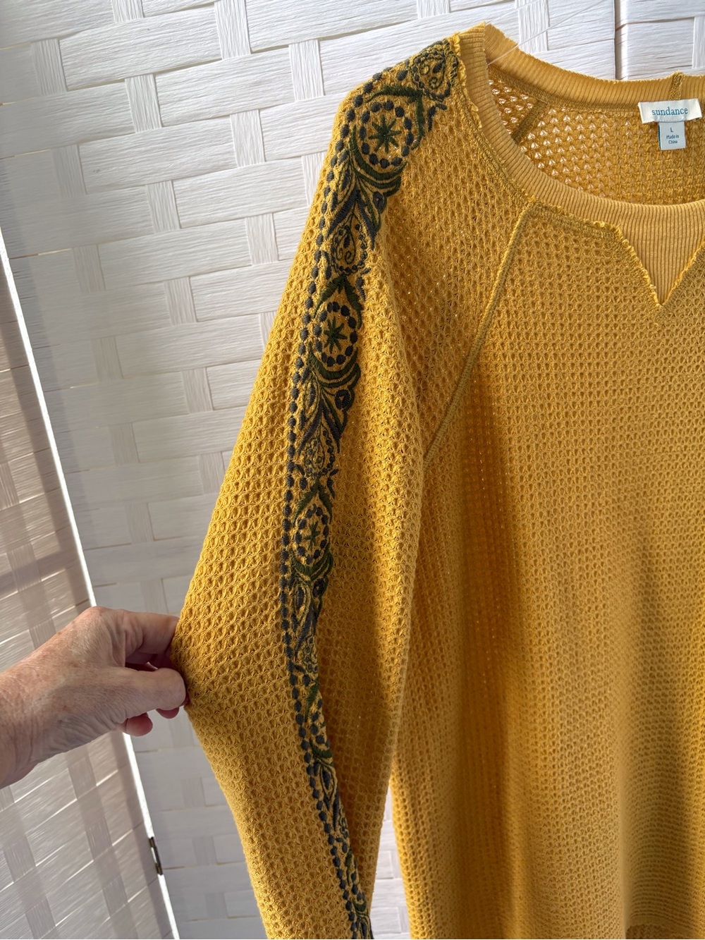 Sundance Large Thermal Waffle Knit Green Embroidered Sleeves High-Low Hem Soft - Picture 7 of 12